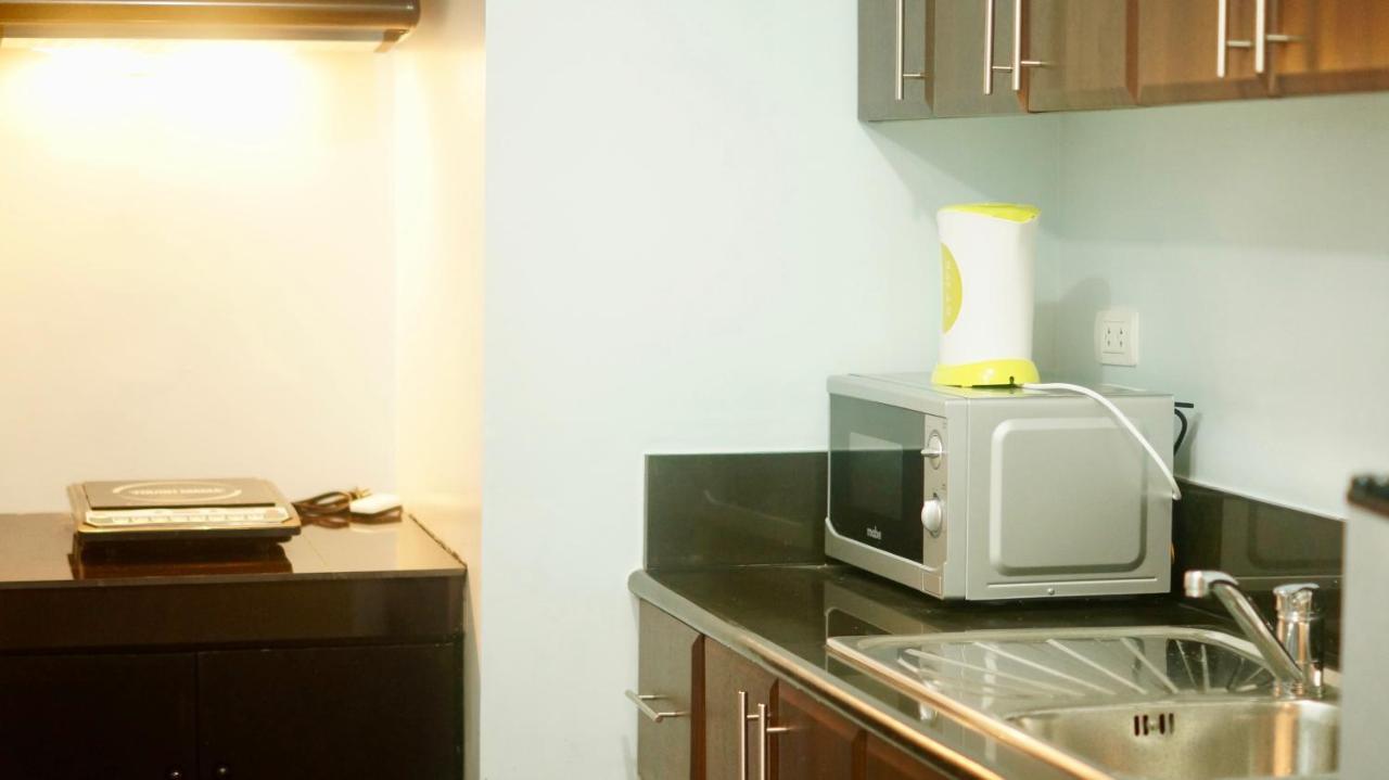 Manila Airport Staycation Near Naia Terminal 3 Pasay Exterior foto